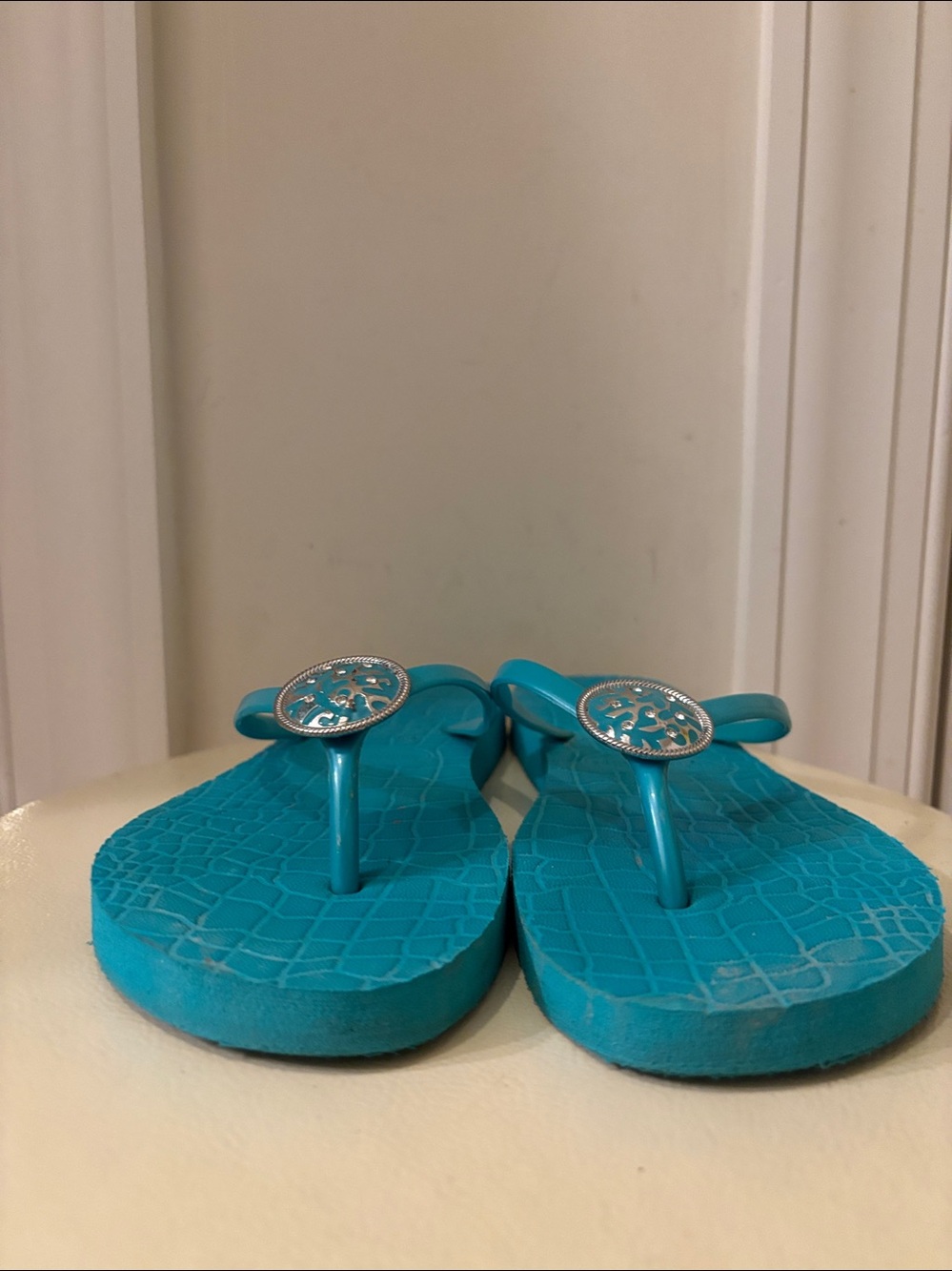 Lindsay Phillips Switchflops - Picture 6 of 8